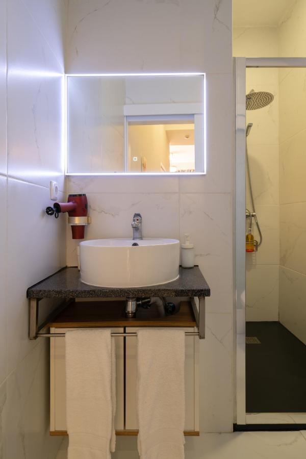 Central Cozy Star 1 Balcony Ac Near Merto 波尔图 外观 照片